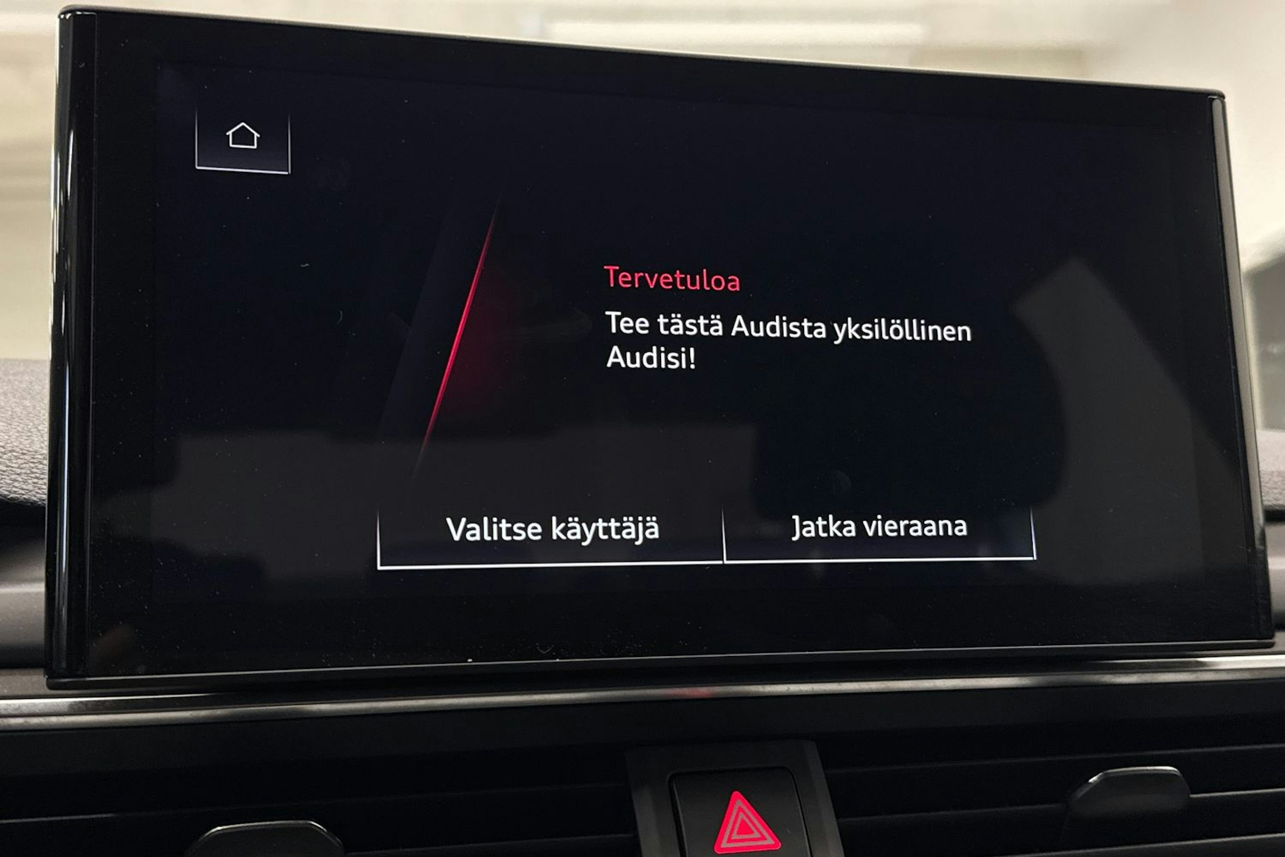 Musta Audi A4 2020 kuva 22.