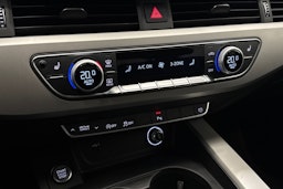 Musta Audi A4 2020 kuva 32.