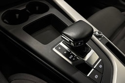 Musta Audi A4 2020 kuva 33.
