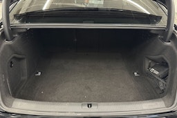 Musta Audi A4 2020 kuva 36.