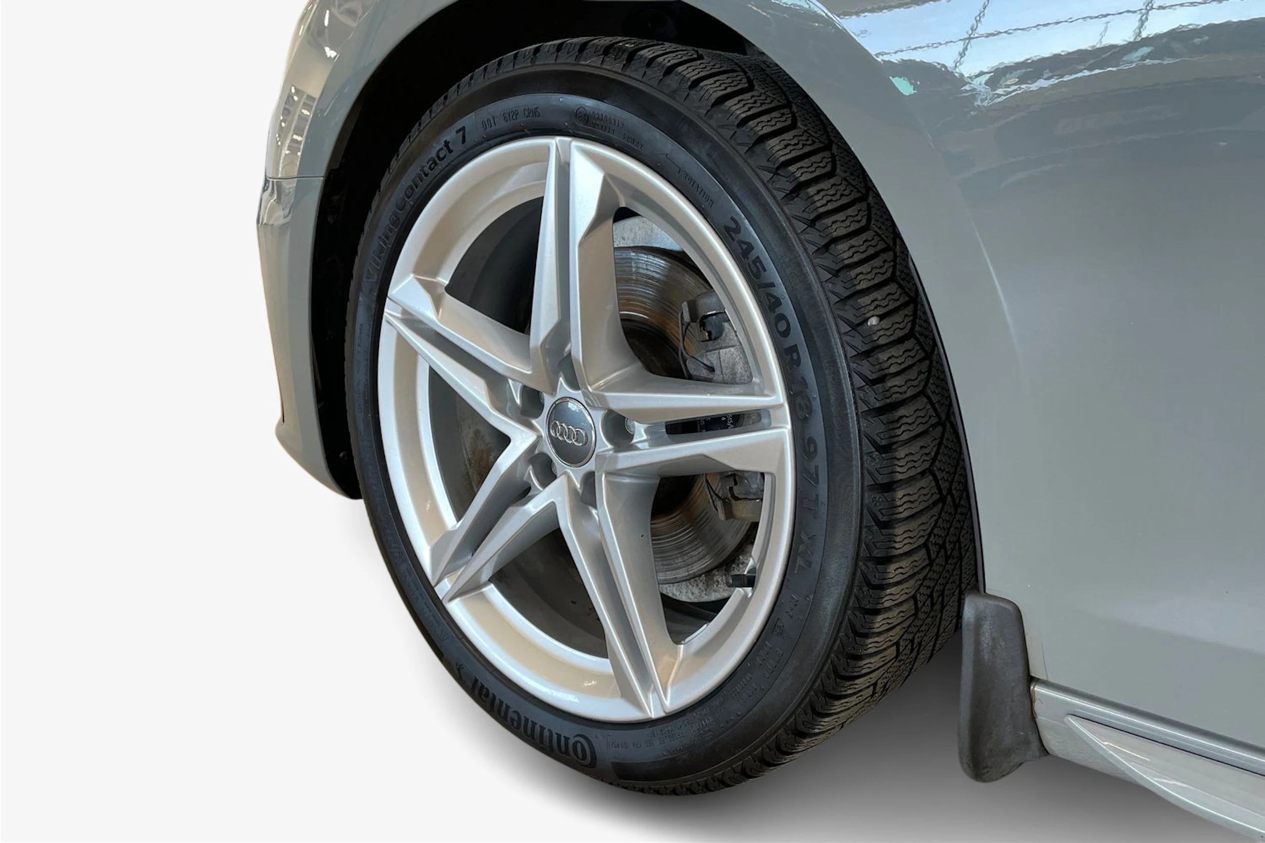 harmaa Audi A4 2020 kuva 9.