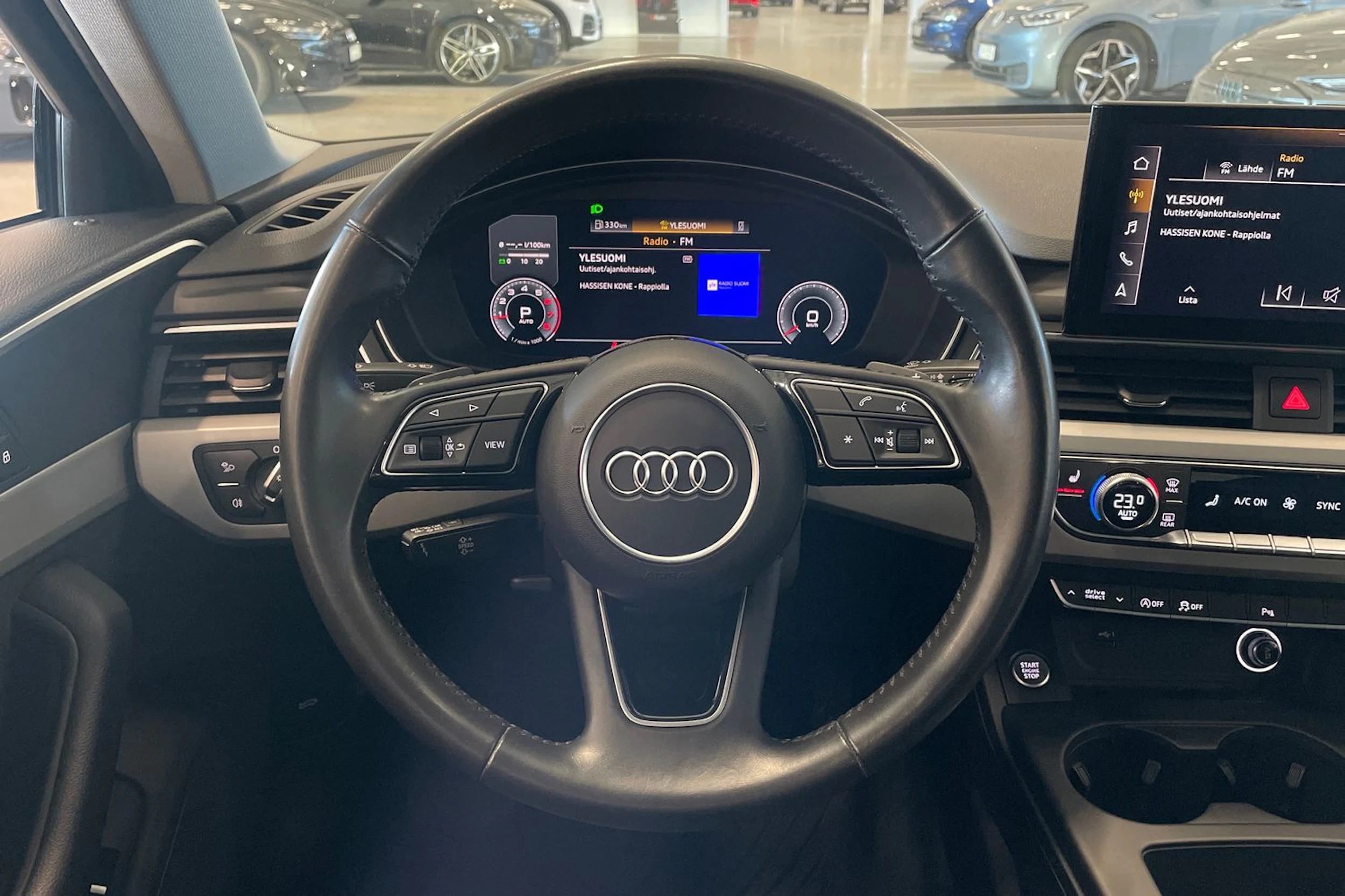 harmaa Audi A4 2020 kuva 12.