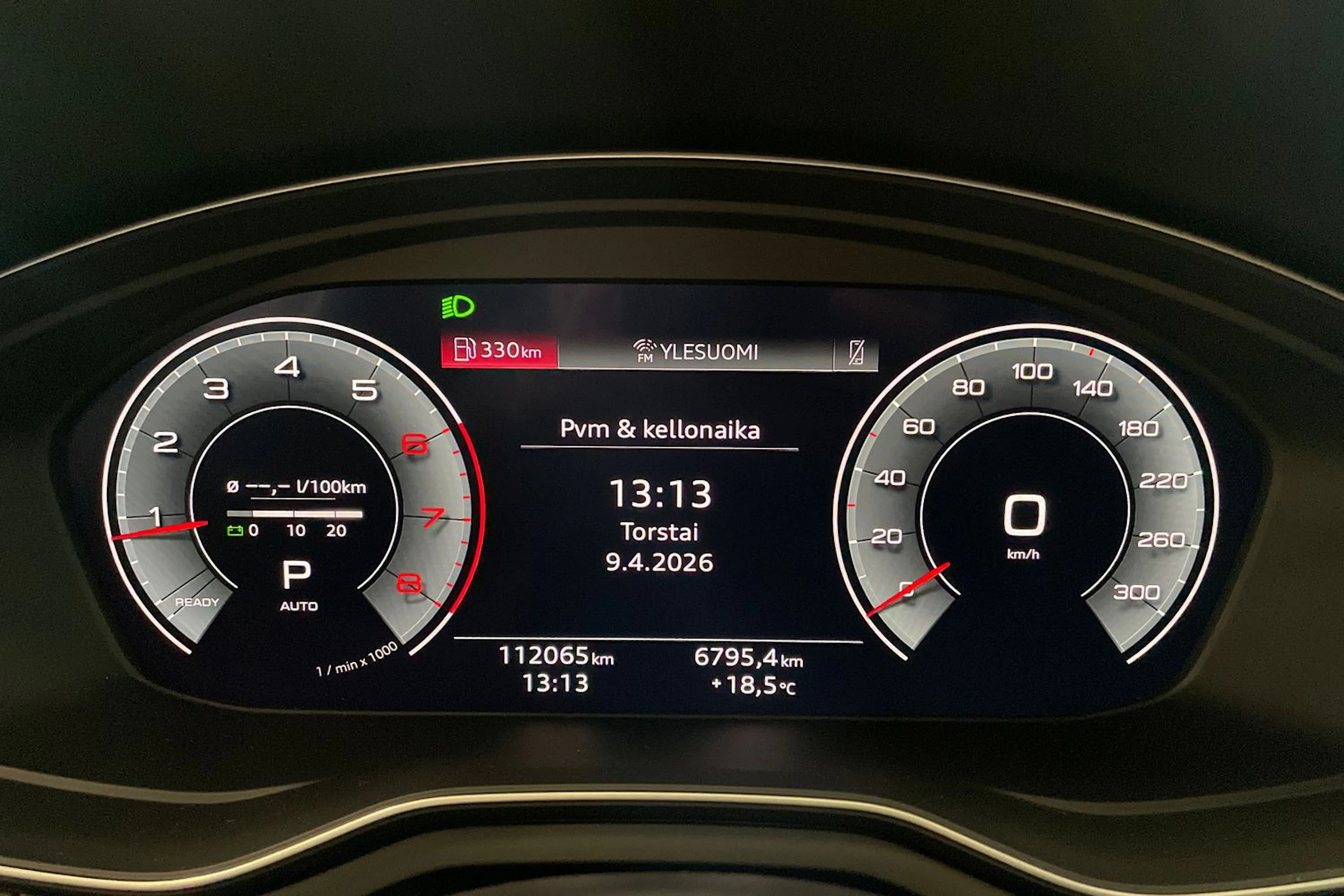 harmaa Audi A4 2020 kuva 17.