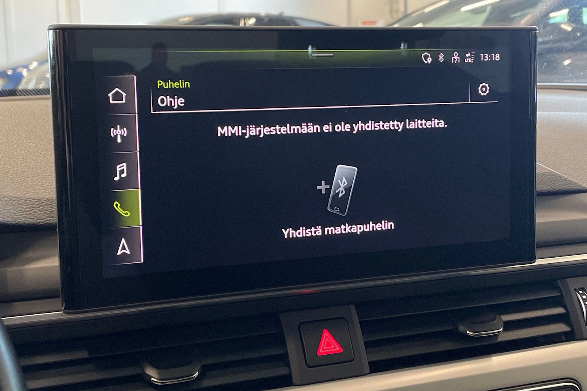 harmaa Audi A4 2020 kuva 20.