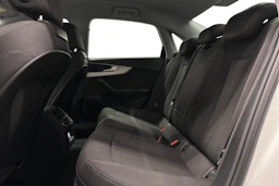 valkoinen Audi A4 2020 kuva 10.