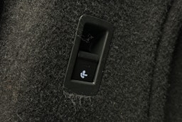 valkoinen Audi A4 2020 kuva 15.