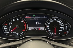 valkoinen Audi A4 2020 kuva 21.