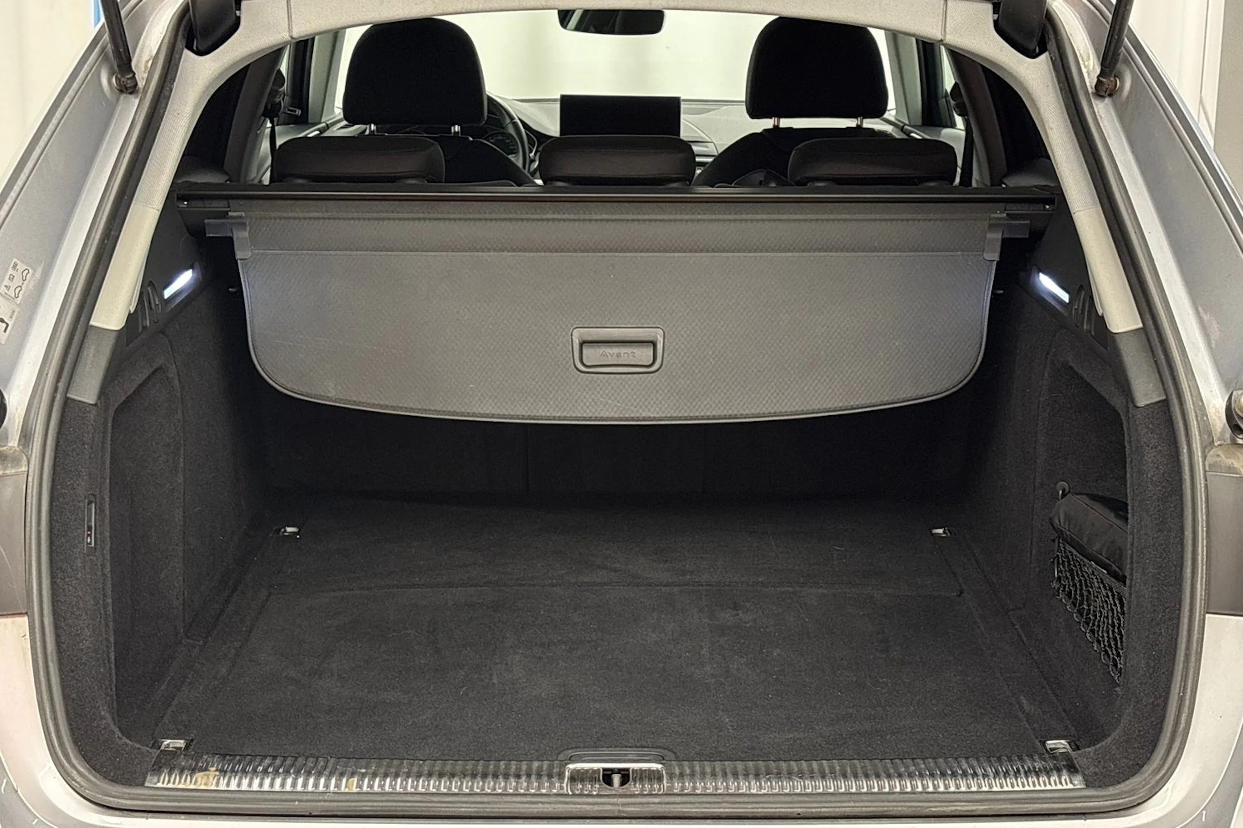 hopea Audi A4 2020 kuva 26.