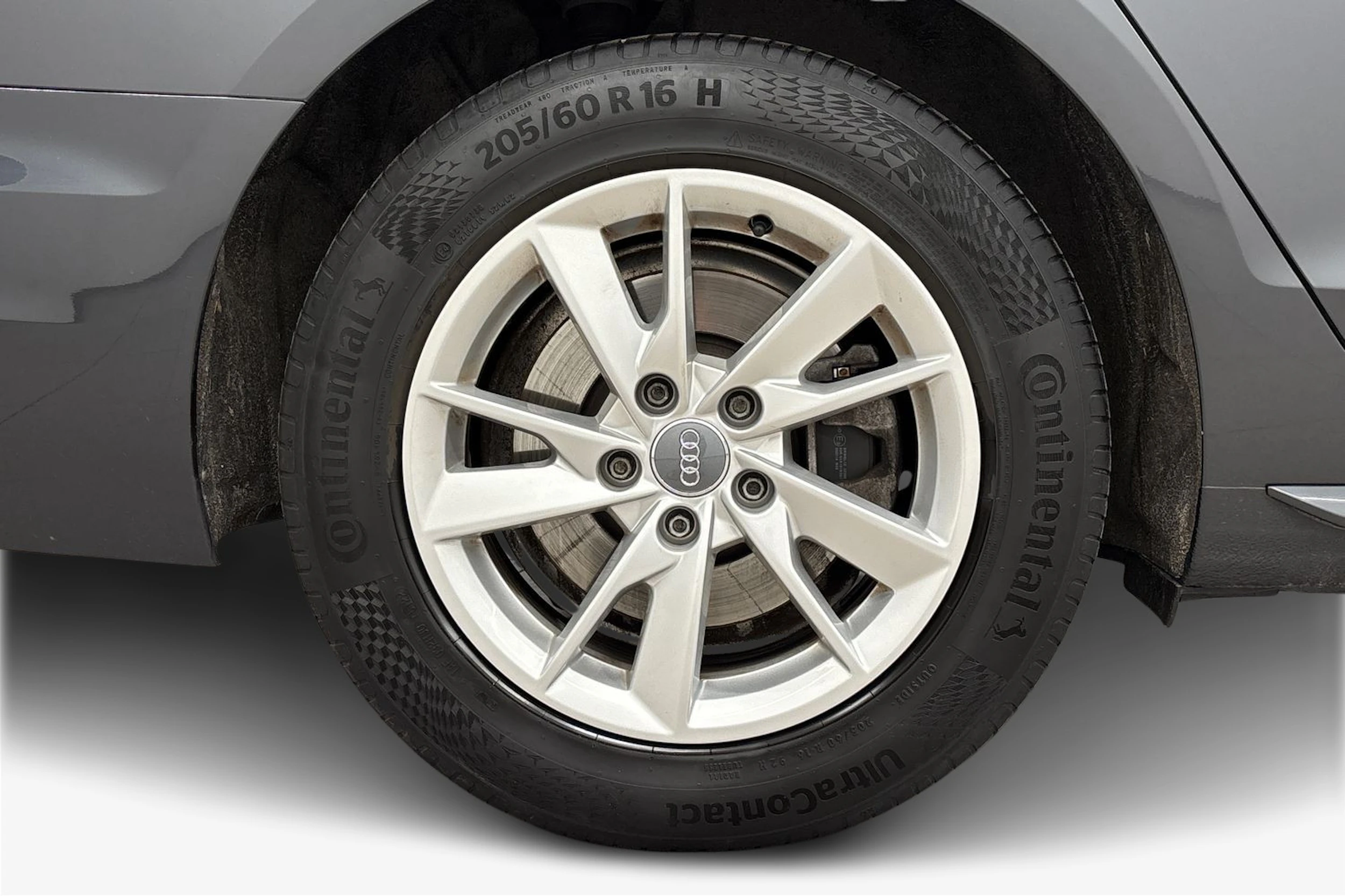 harmaa Audi A4 2020 kuva 9.