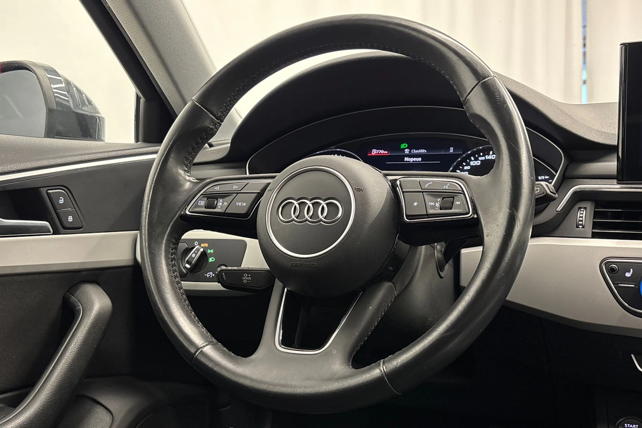 harmaa Audi A4 2020 kuva 12.