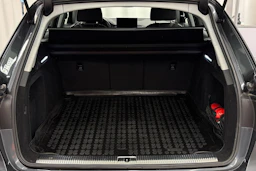 harmaa Audi A4 2020 kuva 22.