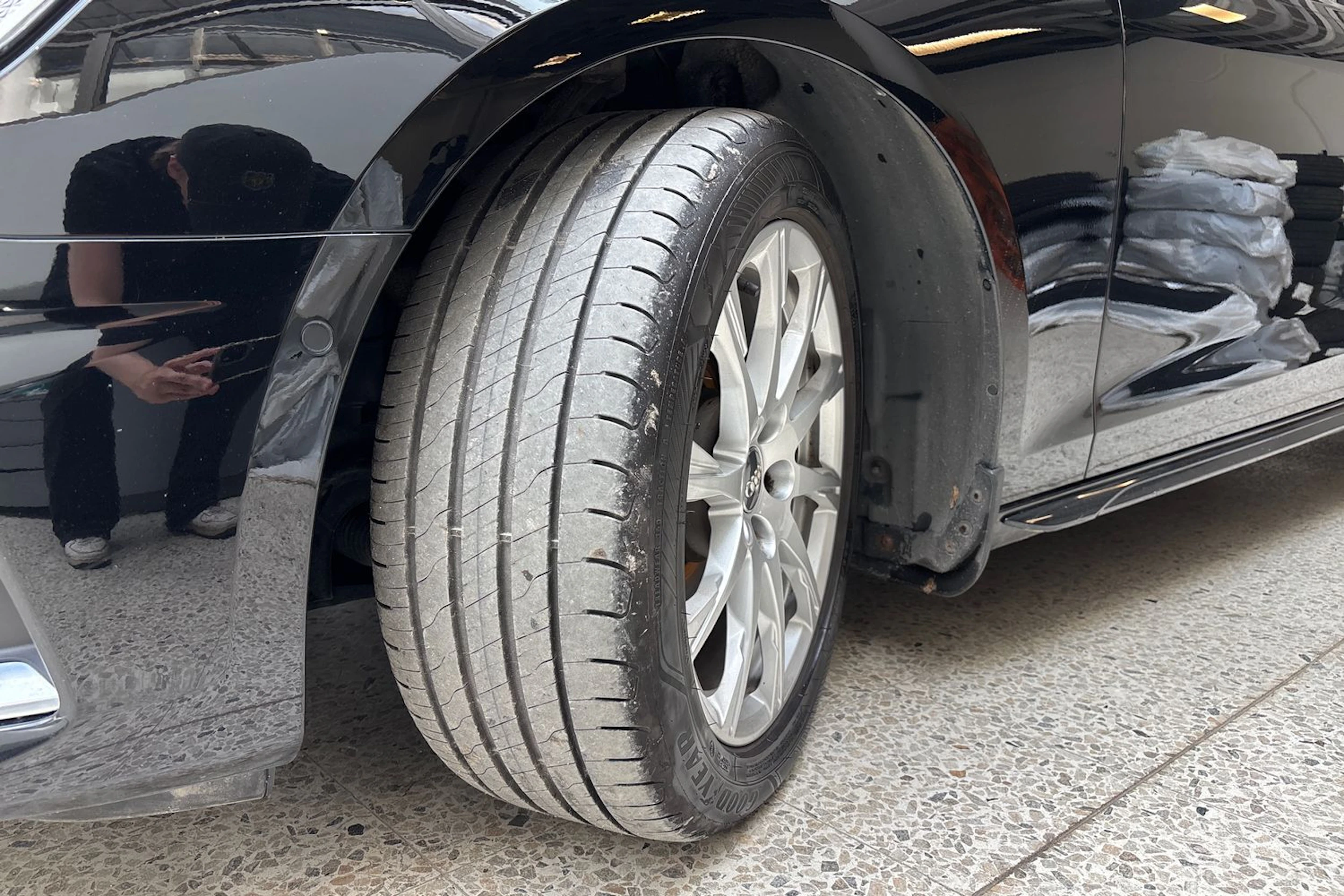 Musta Audi A4 2020 kuva 13.