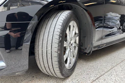 Musta Audi A4 2020 kuva 13.