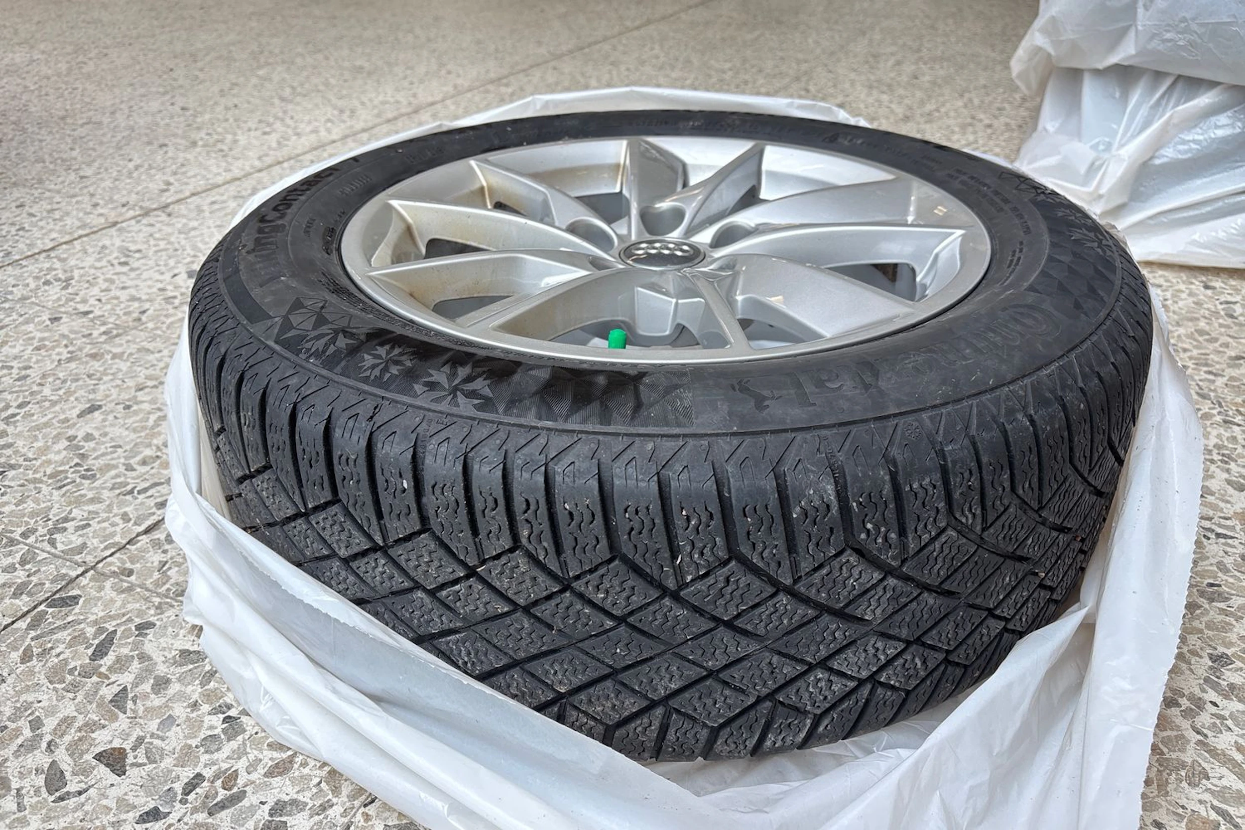 Musta Audi A4 2020 kuva 15.