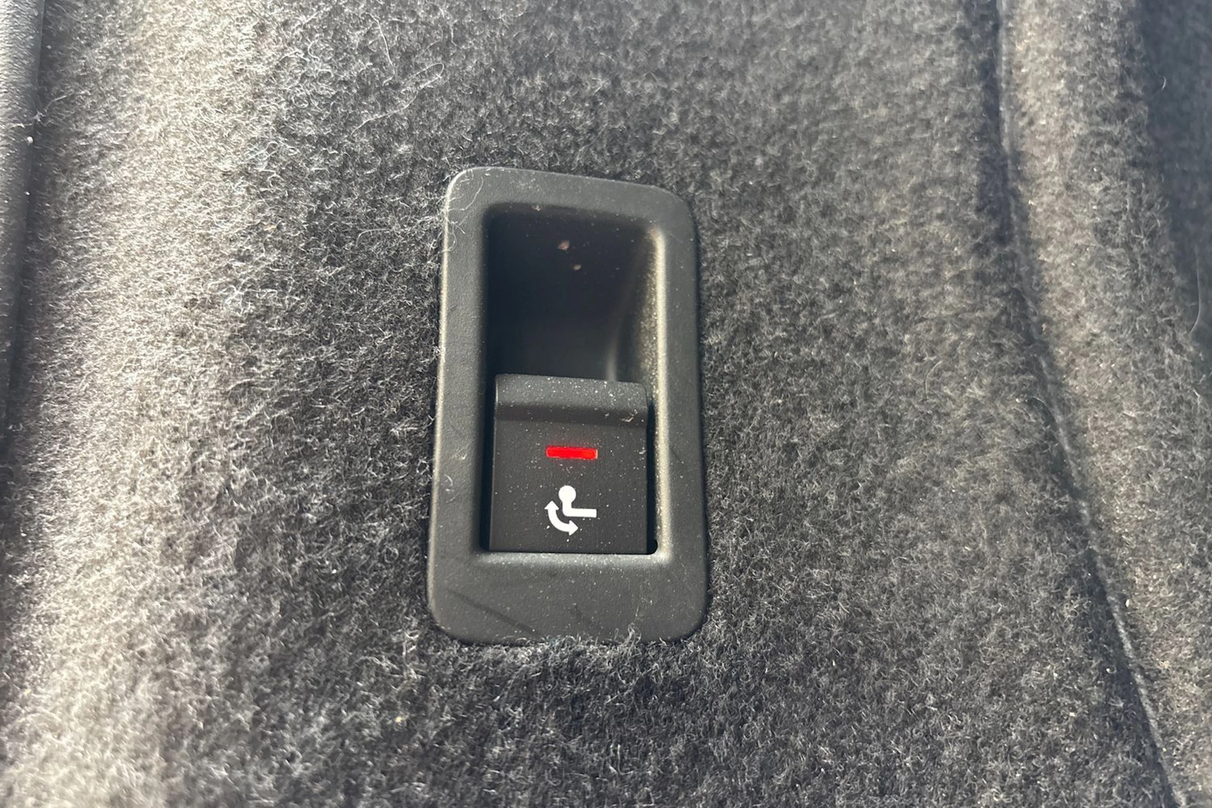 Musta Audi A4 2020 kuva 17.