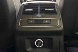 Musta Audi A4 2020 kuva 19.