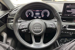 Musta Audi A4 2020 kuva 22.