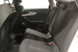 valkoinen Audi A4 2020 kuva 10.