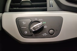 valkoinen Audi A4 2020 kuva 25.