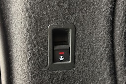 valkoinen Audi A4 2020 kuva 27.