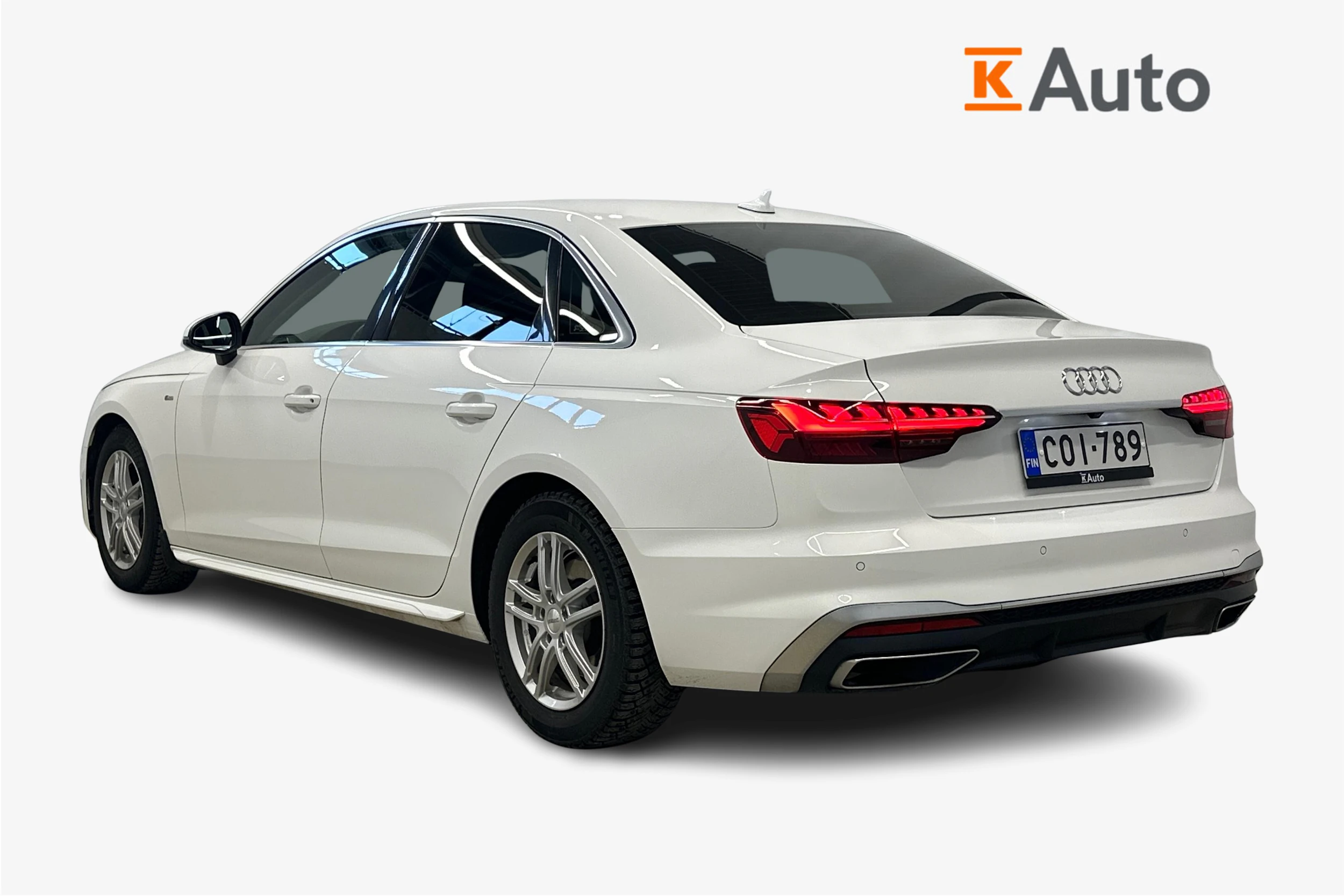 valkoinen Audi A4 2020 kuva 2.