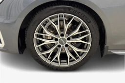 harmaa Audi A4 2020 kuva 12.