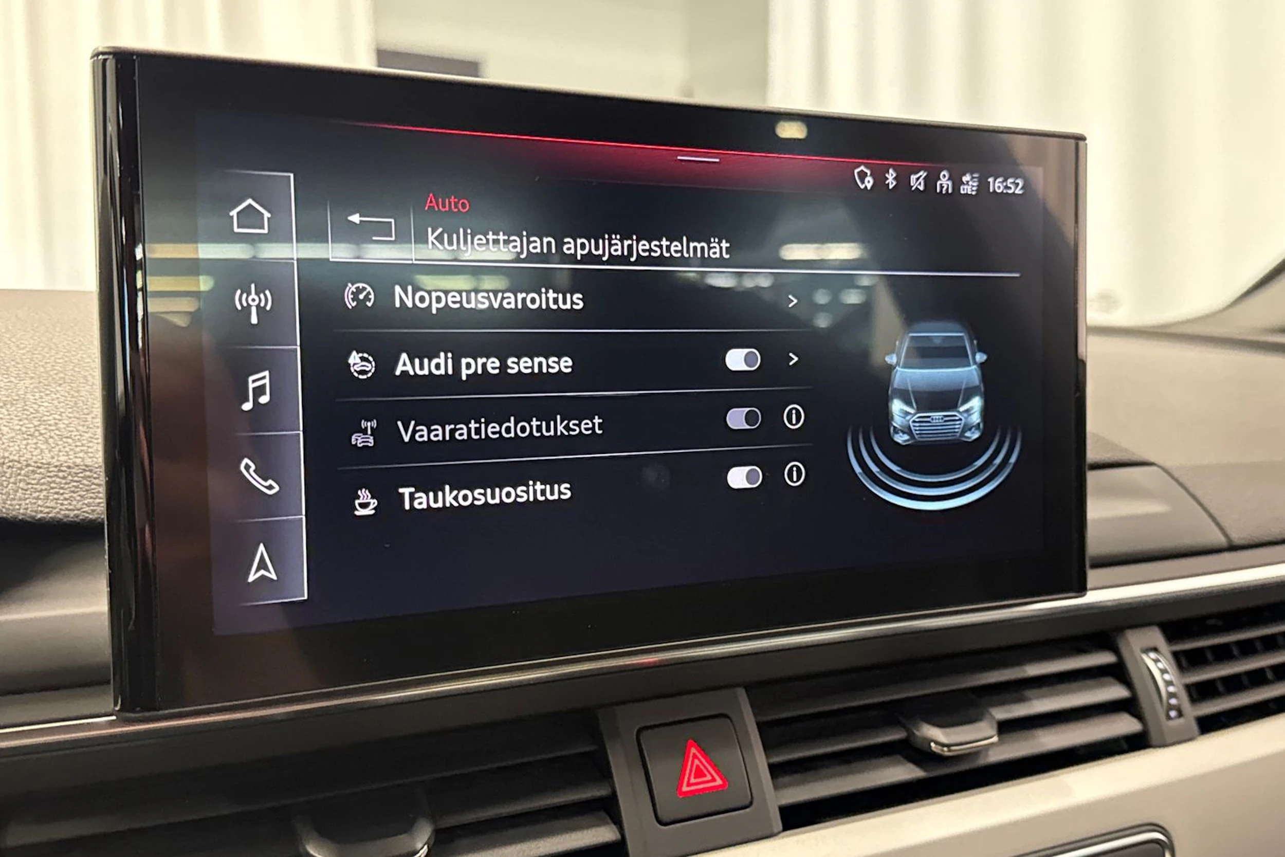 harmaa Audi A4 2020 kuva 31.