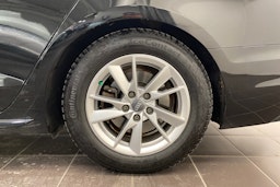 Musta Audi A4 2020 kuva 13.