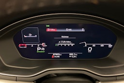 Musta Audi A4 2020 kuva 16.