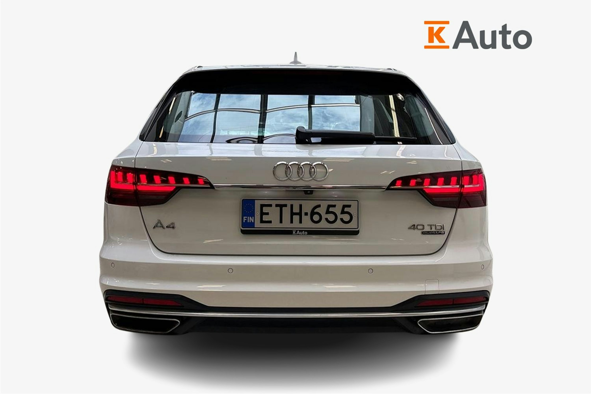valkoinen Audi A4 2020 kuva 3.