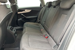 valkoinen Audi A4 2020 kuva 10.