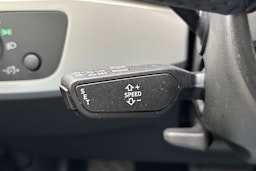 valkoinen Audi A4 2020 kuva 22.