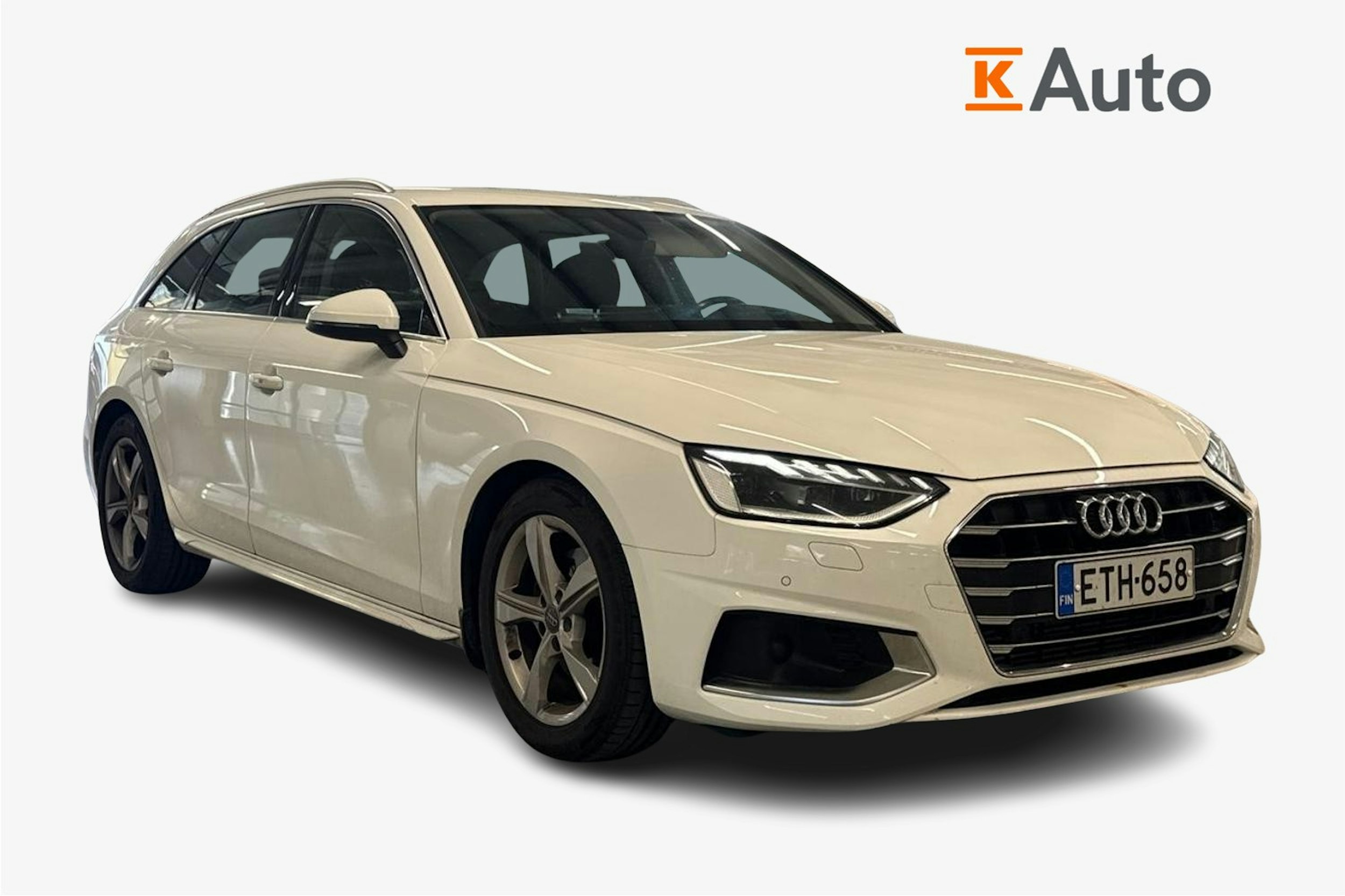 Valkoinen Audi A4 2020 kuva 1.