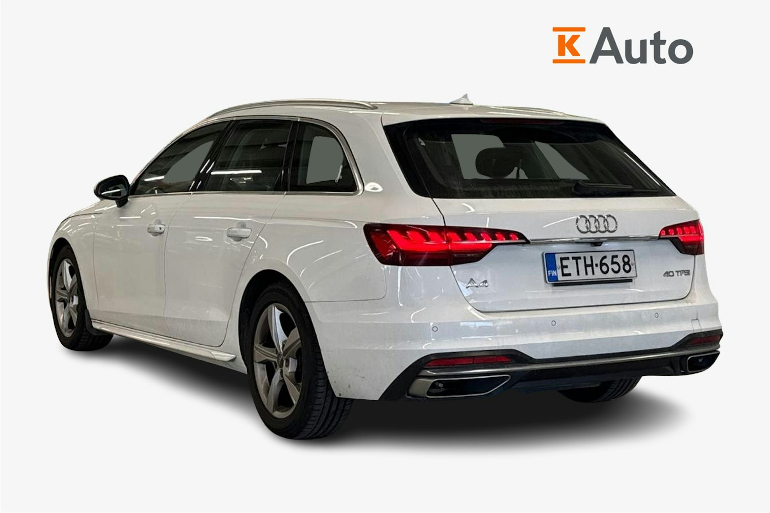 Valkoinen Audi A4 2020 kuva 2.