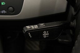 Valkoinen Audi A4 2020 kuva 18.