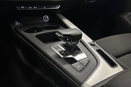 Valkoinen Audi A4 2020 kuva 20.
