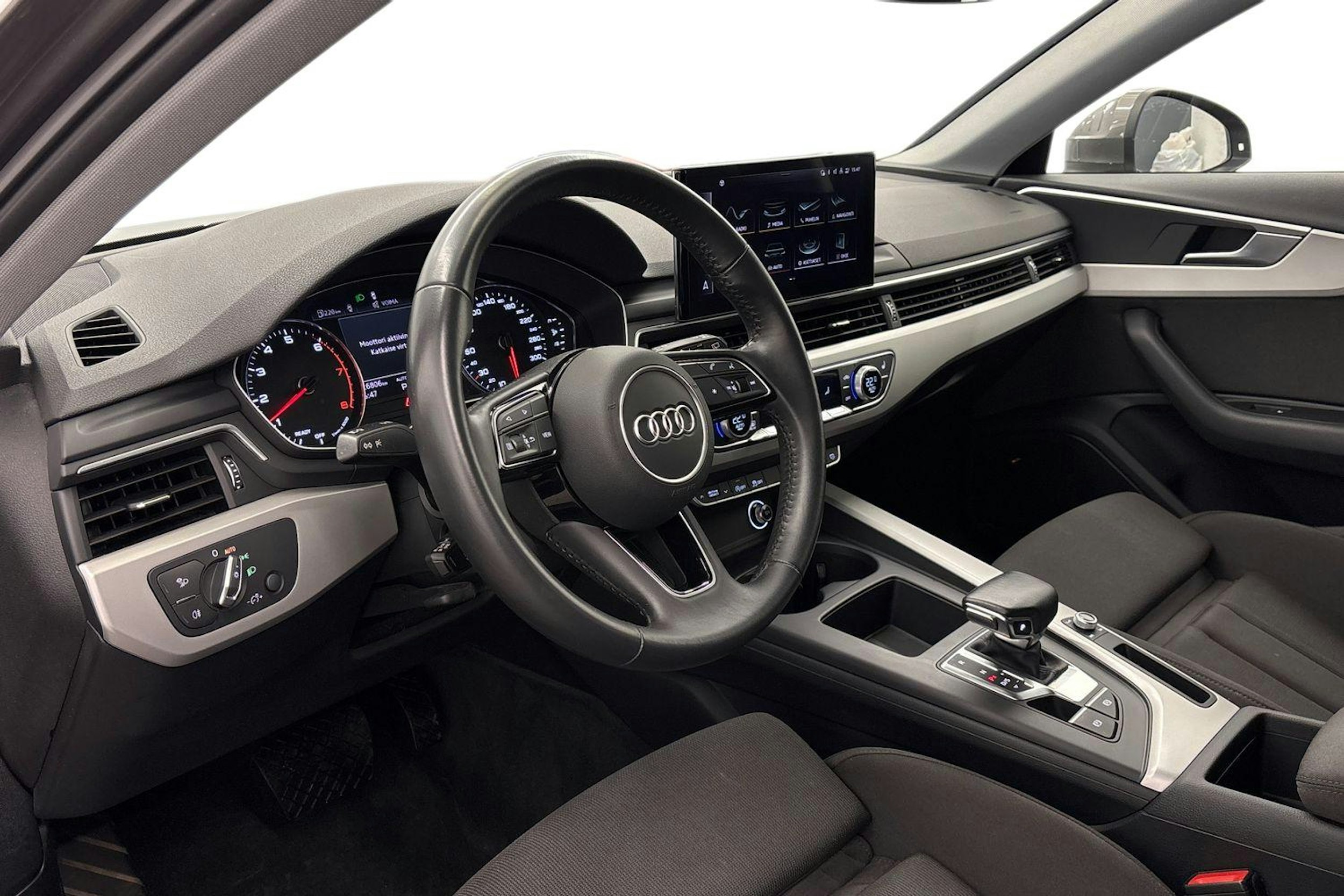 vihreä Audi A4 2020 kuva 7.