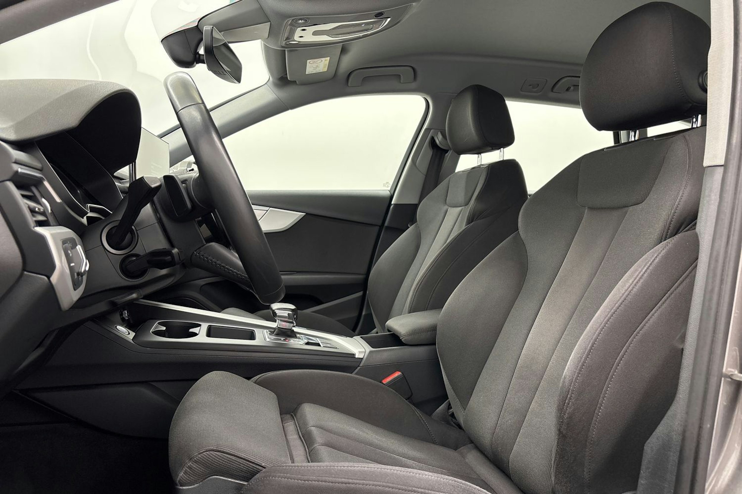 vihreä Audi A4 2020 kuva 14.