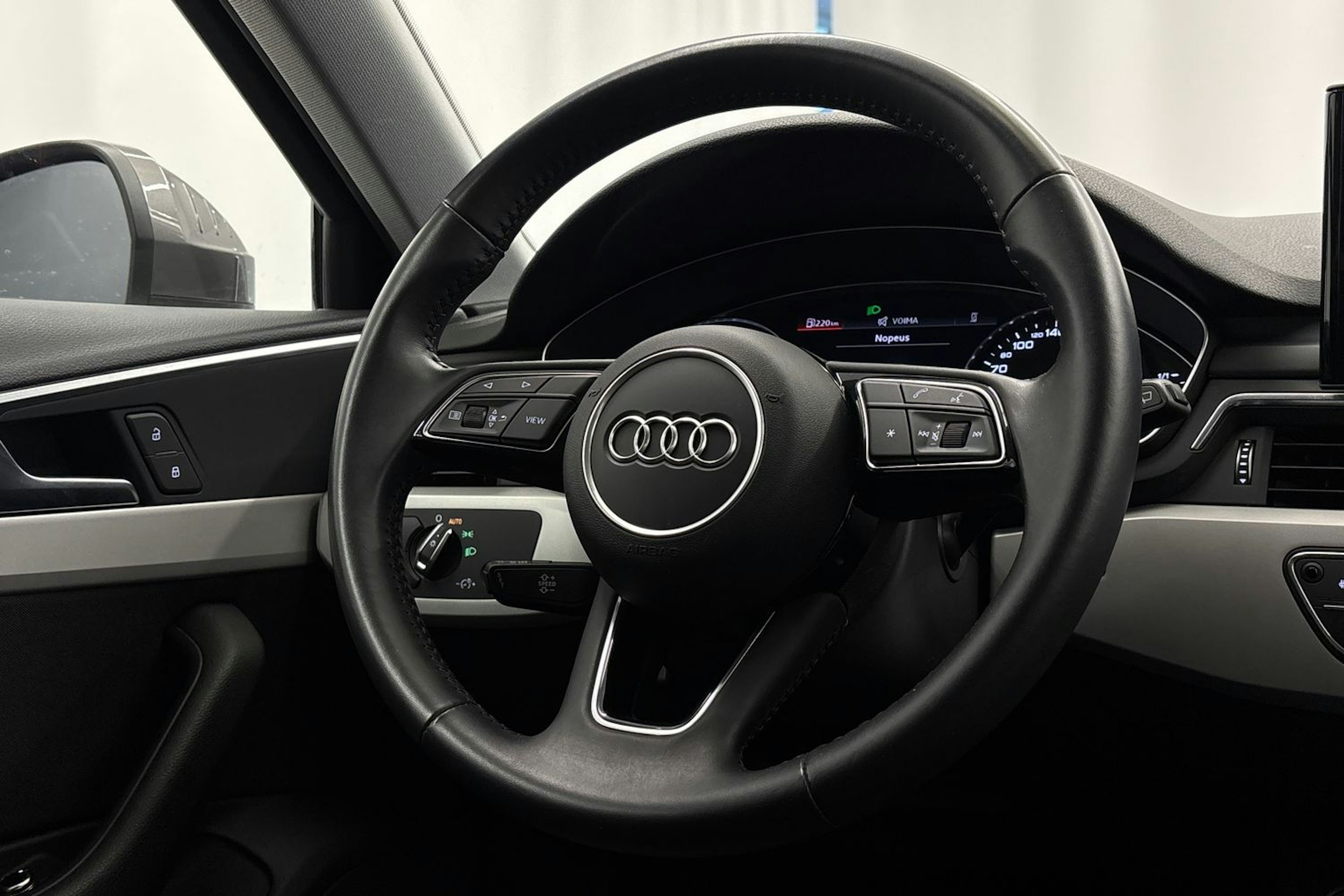 vihreä Audi A4 2020 kuva 15.