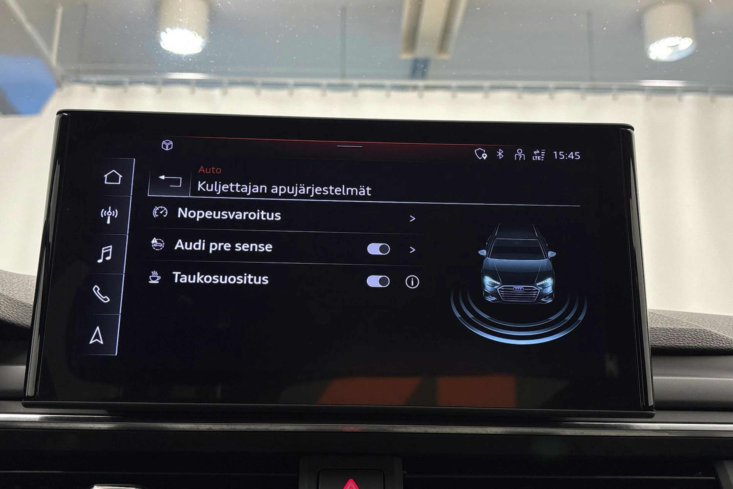 vihreä Audi A4 2020 kuva 21.