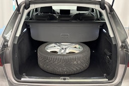 vihreä Audi A4 2020 kuva 23.