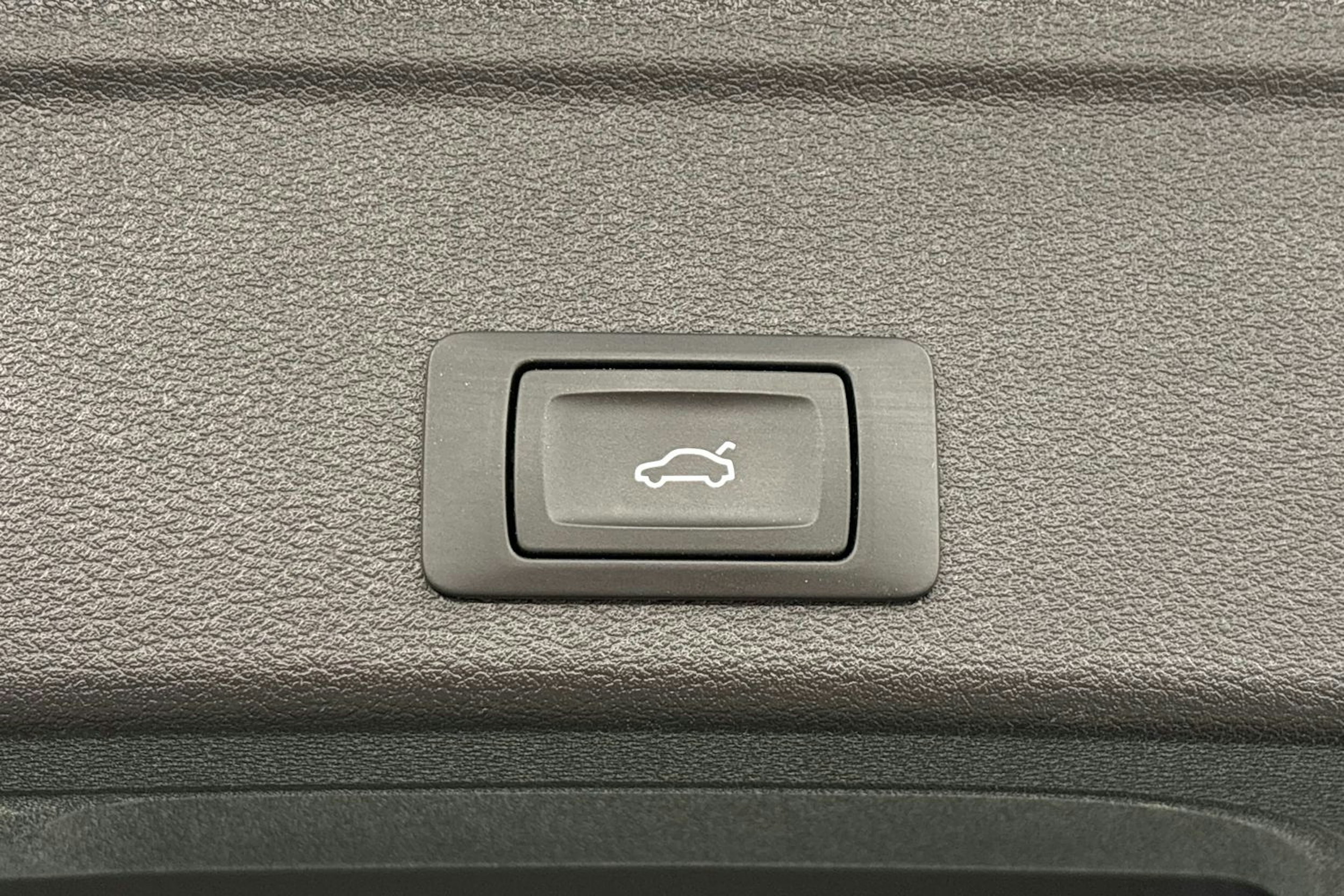 vihreä Audi A4 2020 kuva 24.