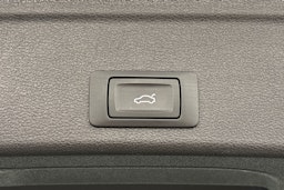 vihreä Audi A4 2020 kuva 24.