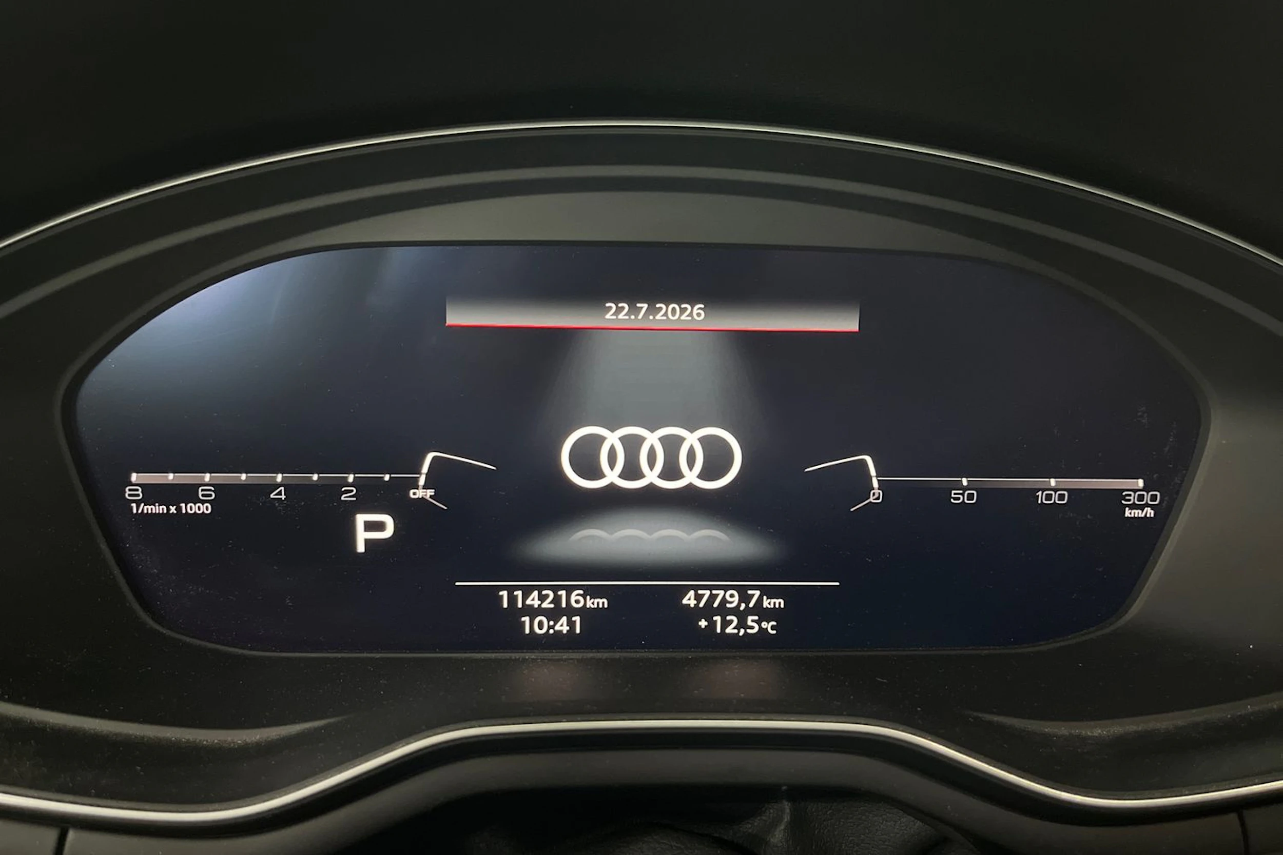 Valkoinen Audi A4 2020 kuva 12.