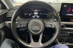 Valkoinen Audi A4 2020 kuva 13.