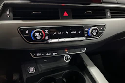 Valkoinen Audi A4 2020 kuva 17.