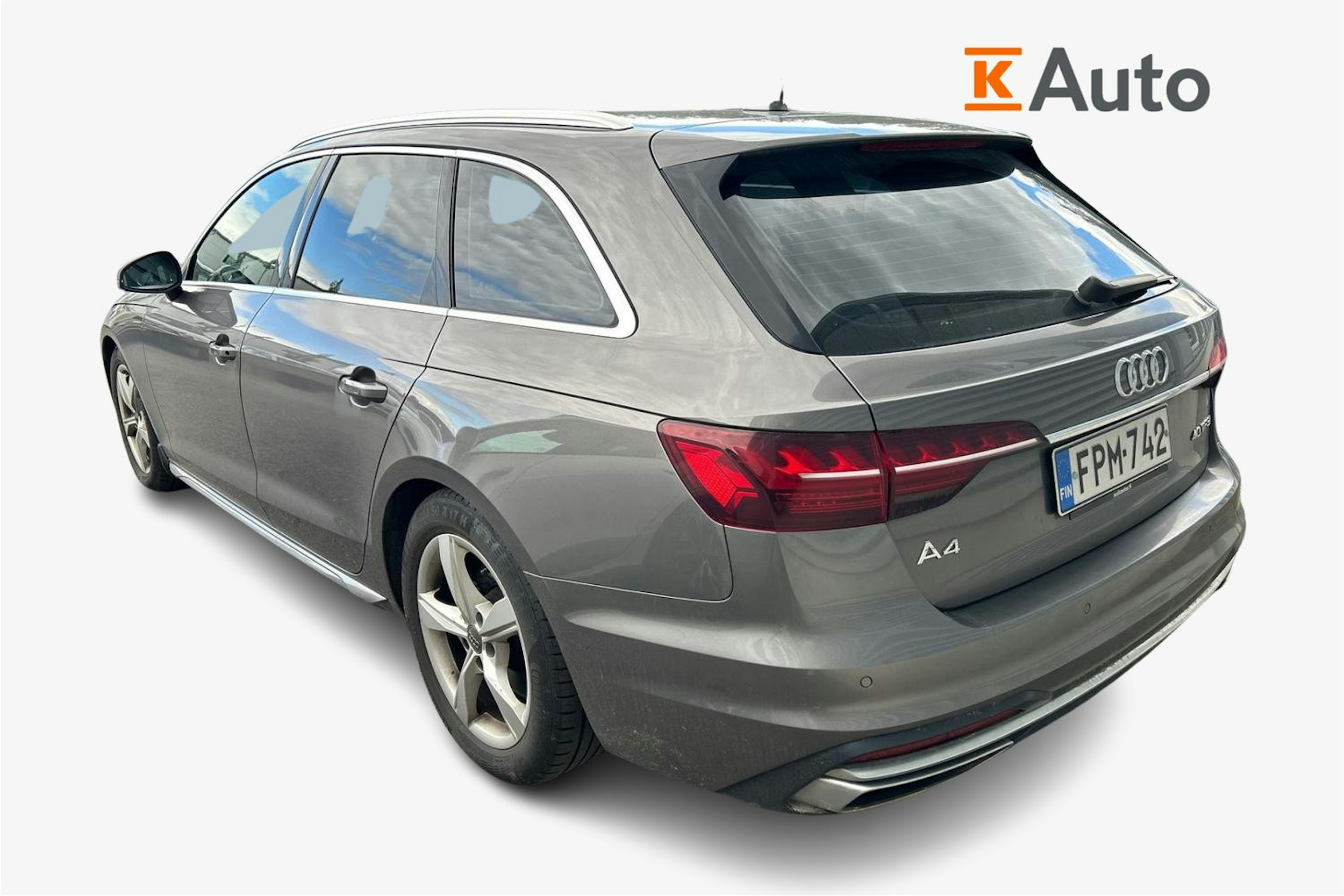 harmaa Audi A4 2020 kuva 2.