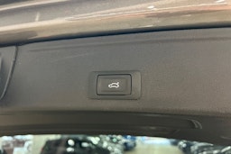 harmaa Audi A4 2020 kuva 15.