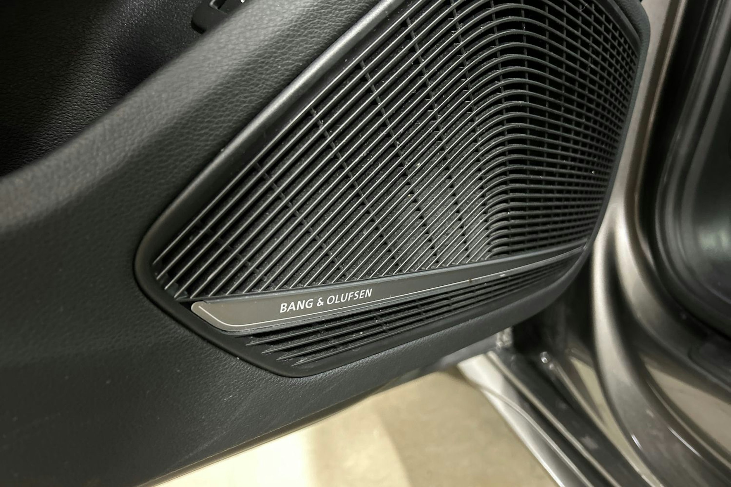 harmaa Audi A4 2020 kuva 18.
