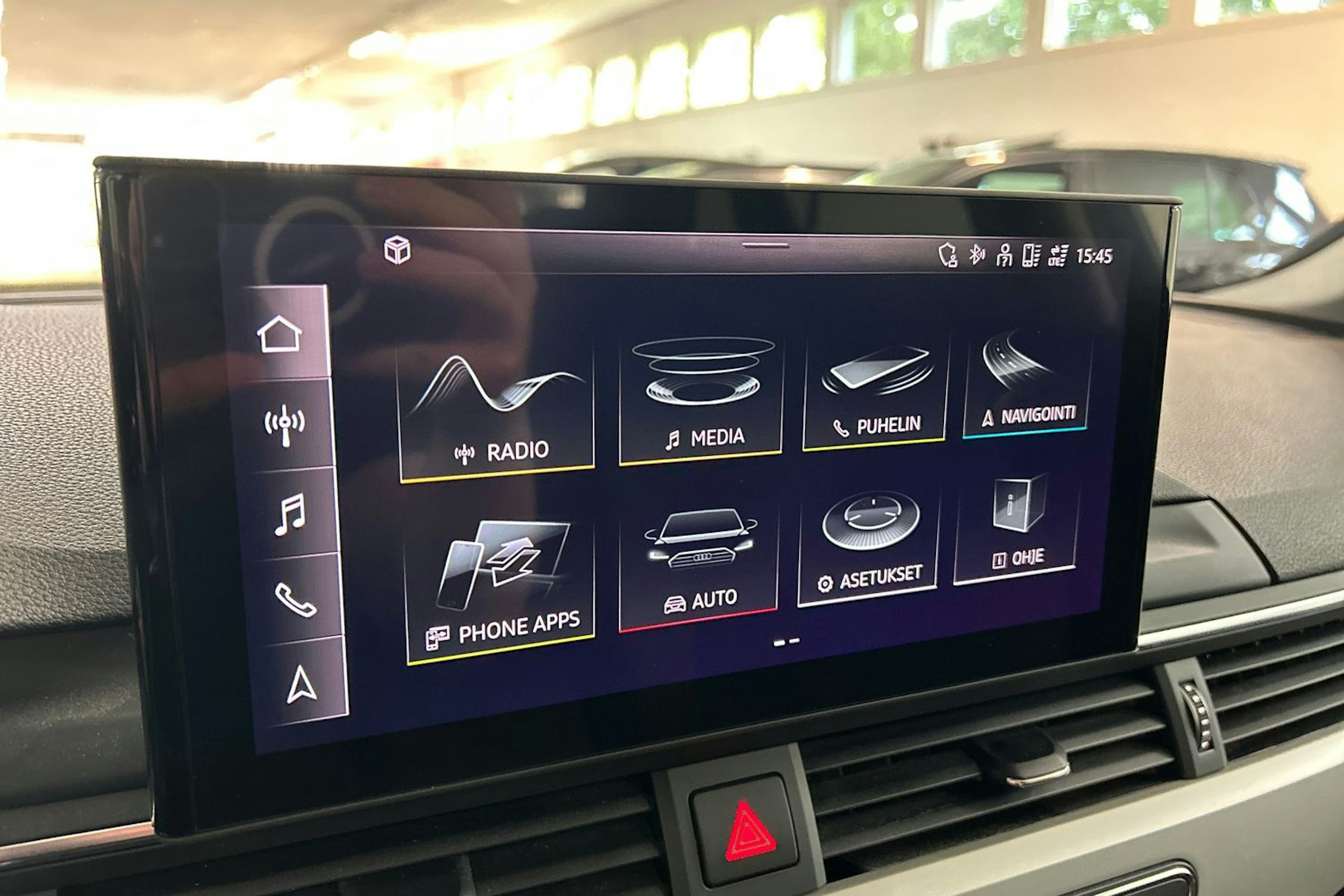 harmaa Audi A4 2020 kuva 23.